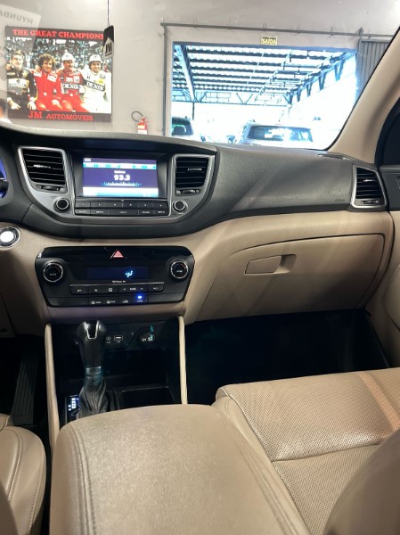 HYUNDAI TUCSON 1.6 GL TURBO 16V 2016/2017 JM AUTOMÓVEIS VENÂNCIO AIRES / Carros no Vale