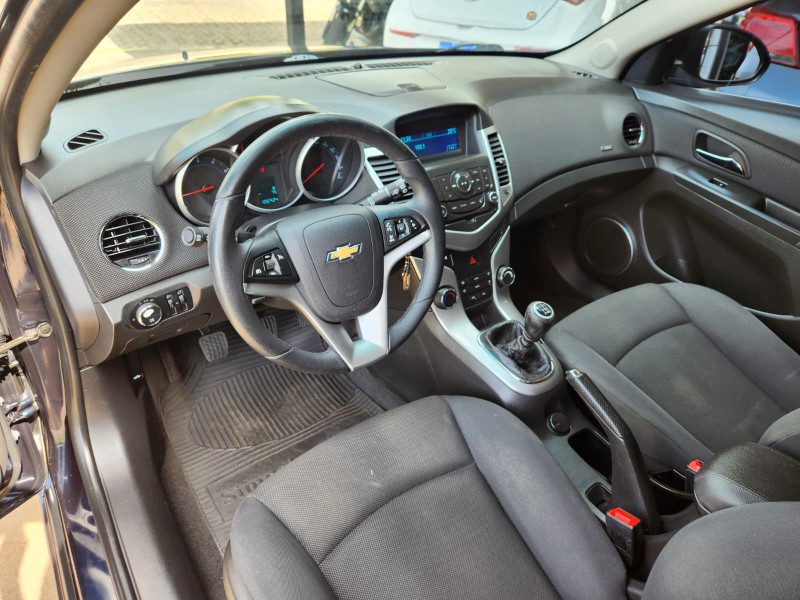 CHEVROLET CRUZE LT 1.8 HATCH 2014/2014 TS VEÍCULOS ANTA GORDA / Carros no Vale