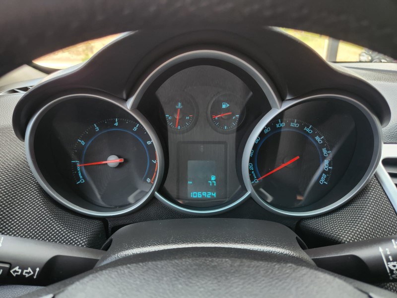CHEVROLET CRUZE LT 1.8 HATCH 2014/2014 TS VEÍCULOS ANTA GORDA / Carros no Vale