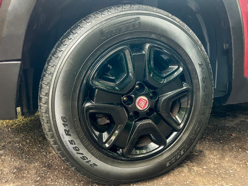 FIAT TORO FREEDOM 1.8 AT6 FLEX 4P 2016/2017 DUARTE VEÍCULOS PORTO ALEGRE / Carros no Vale