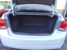 CHEVROLET CRUZE 1.8 LT 16V FLEX 4P AUTOMÁTICO 2013/2013 ROSAUTO VEÍCULOS VENÂNCIO AIRES / Carros no Vale