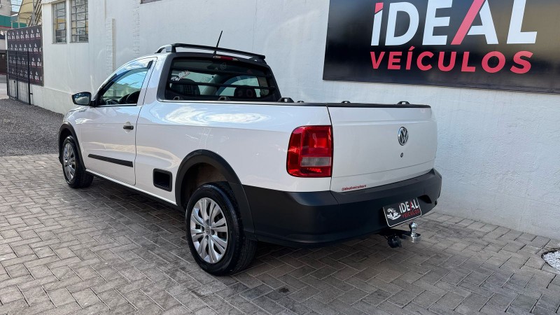 VOLKSWAGEN SAVEIRO ROBUST /2017 IDEAL VEÍCULOS LAJEADO / Carros no Vale