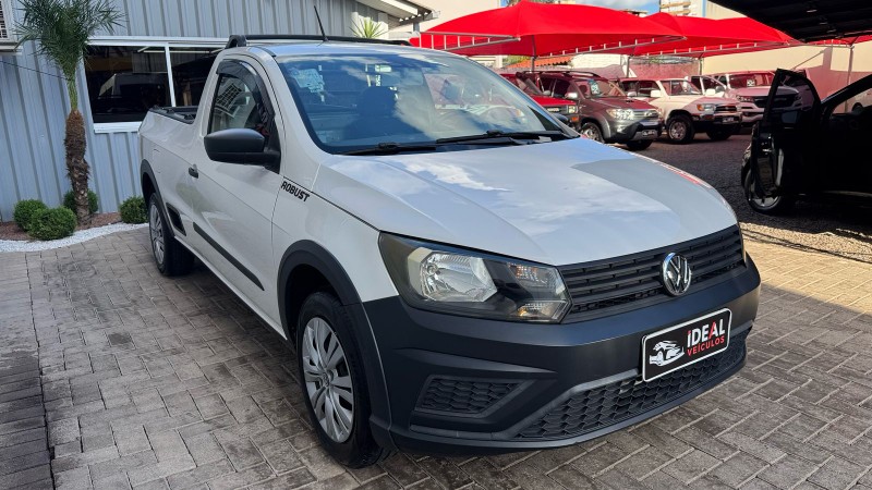 VOLKSWAGEN SAVEIRO ROBUST /2017 IDEAL VEÍCULOS LAJEADO / Carros no Vale