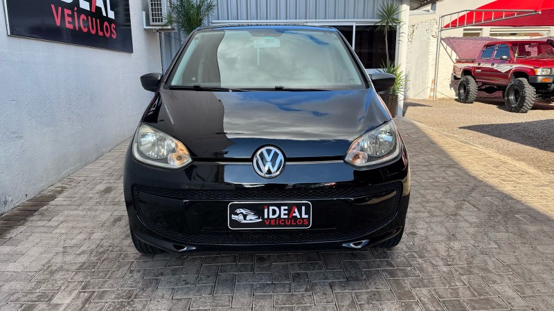 VOLKSWAGEN UP! TAKE /2015 IDEAL VEÍCULOS LAJEADO / Carros no Vale