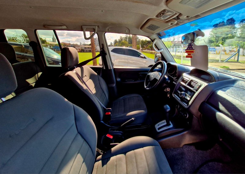 MITSUBISHI PAJERO TR4 2.0 4X2 16V 140CV FLEX 4P AUTOMÁTICO 2014/2014 CRUZEIRO MULTIMARCAS CRUZEIRO DO SUL / Carros no Vale