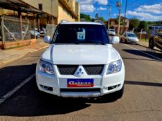 MITSUBISHI PAJERO TR4 2.0 4X2 16V 140CV FLEX 4P AUTOMÁTICO 2014/2014 CRUZEIRO MULTIMARCAS CRUZEIRO DO SUL / Carros no Vale