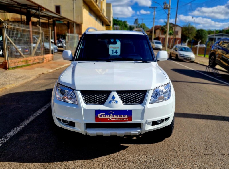 MITSUBISHI PAJERO TR4 2.0 4X2 16V 140CV FLEX 4P AUTOMÁTICO 2014/2014 CRUZEIRO MULTIMARCAS CRUZEIRO DO SUL / Carros no Vale