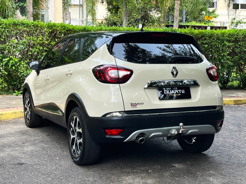 RENAULT CAPTUR 2.0 16V INTENSE 2018/2018 DUARTE VEÍCULOS PORTO ALEGRE / Carros no Vale