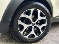 RENAULT CAPTUR 2.0 16V INTENSE 2018/2018 DUARTE VEÍCULOS PORTO ALEGRE / Carros no Vale