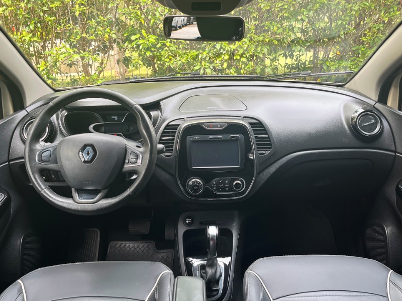 RENAULT CAPTUR 2.0 16V INTENSE 2018/2018 DUARTE VEÍCULOS PORTO ALEGRE / Carros no Vale