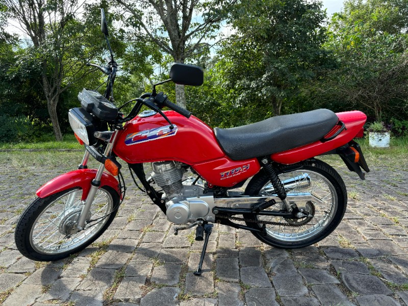 HONDA MOTOS CG 125 TITAN /1996 RT 811 VEÍCULOS ARROIO DO MEIO / Carros no Vale
