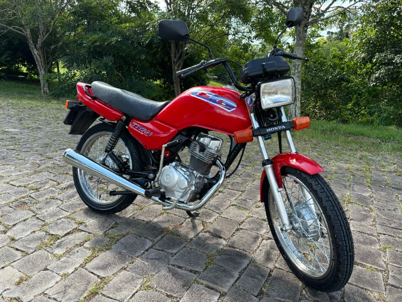 HONDA MOTOS CG 125 TITAN /1996 RT 811 VEÍCULOS ARROIO DO MEIO / Carros no Vale