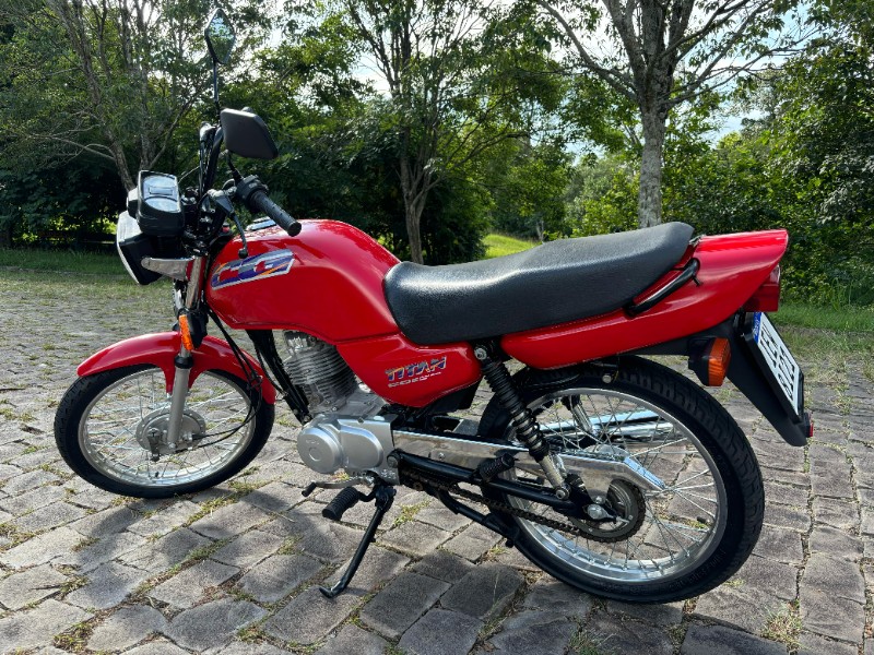 HONDA MOTOS CG 125 TITAN /1996 RT 811 VEÍCULOS ARROIO DO MEIO / Carros no Vale