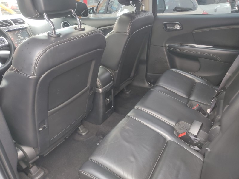 FIAT FREEMONT PREC AT6 2015/2015 ALTERNATIVA VEÍCULOS LAJEADO / Carros no Vale