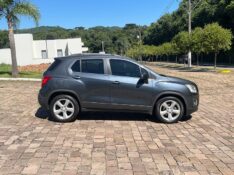 CHEVROLET TRACKER 1.8 MPFI LTZ 4X2 16V FLEX 4P AUTOMÁTICO 2014/2015 BOSCO AUTOMÓVEIS GUAPORÉ / Carros no Vale