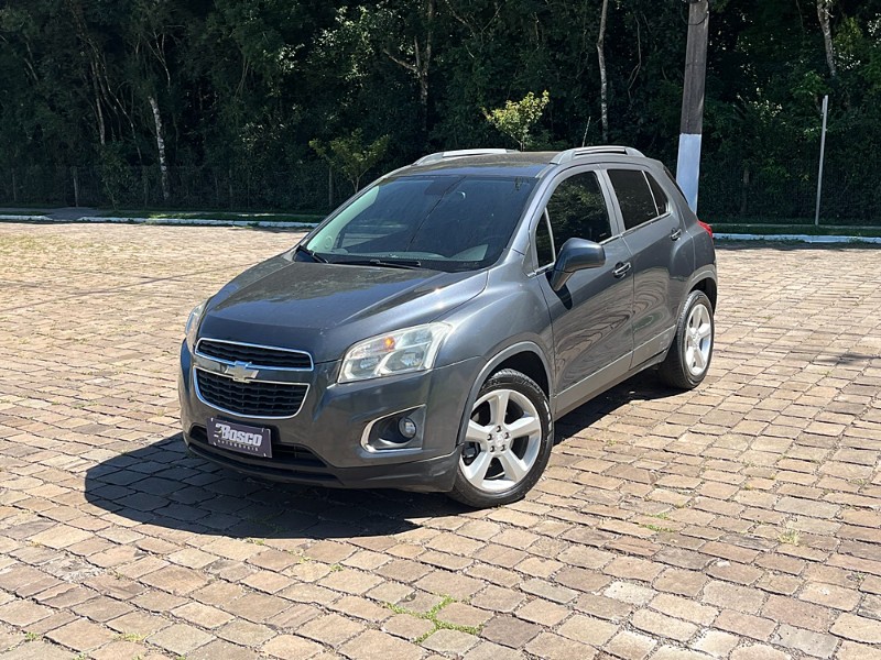 CHEVROLET TRACKER 1.8 MPFI LTZ 4X2 16V FLEX 4P AUTOMÁTICO 2014/2015 BOSCO AUTOMÓVEIS GUAPORÉ / Carros no Vale