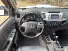 TOYOTA HILUX CD SR D4-D 4X4 3.0 TDI DIES AUT. 2015/2015 BOSCO AUTOMÓVEIS GUAPORÉ / Carros no Vale