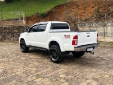 TOYOTA HILUX CD SR D4-D 4X4 3.0 TDI DIES AUT. 2015/2015 BOSCO AUTOMÓVEIS GUAPORÉ / Carros no Vale