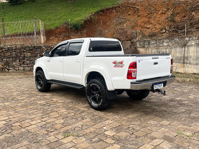 TOYOTA HILUX CD SR D4-D 4X4 3.0 TDI DIES AUT. 2015/2015 BOSCO AUTOMÓVEIS GUAPORÉ / Carros no Vale