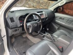 TOYOTA HILUX CD SR D4-D 4X4 3.0 TDI DIES AUT. 2015/2015 BOSCO AUTOMÓVEIS GUAPORÉ / Carros no Vale