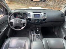 TOYOTA HILUX CD SR D4-D 4X4 3.0 TDI DIES AUT. 2015/2015 BOSCO AUTOMÓVEIS GUAPORÉ / Carros no Vale
