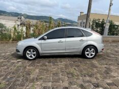 FORD FOCUS HATCH GLX 1.6 8V FLEX MEC. 2012/2012 BOSCO AUTOMÓVEIS GUAPORÉ / Carros no Vale