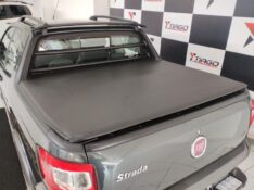 FIAT STRADA 1.4 MPI TREKKING CE 8V 2016/2016 TIAGO AUTOMÓVEIS VENÂNCIO AIRES / Carros no Vale