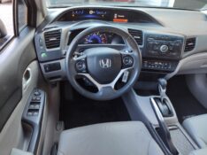 HONDA CIVIC 2.0 LXR 16V FLEX 4P AUTOMÁTICO 2016/2016 ROSAUTO VEÍCULOS VENÂNCIO AIRES / Carros no Vale