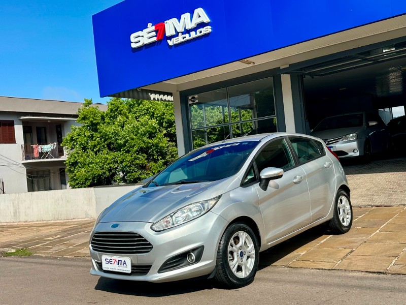 FORD FIESTA HATCH SE 1.6 2013/2014 SÉTIMA VEÍCULOS GUAPORÉ / Carros no Vale