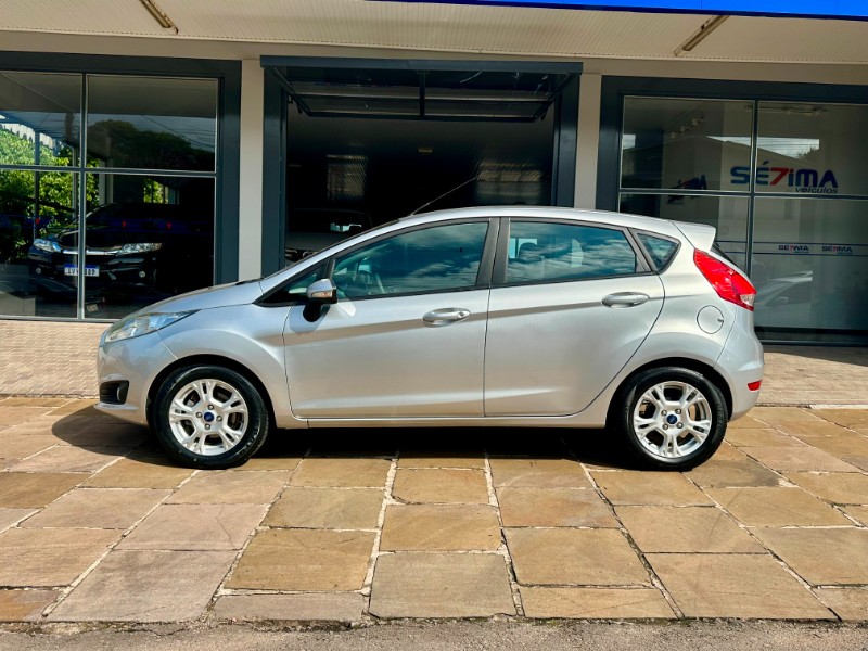 FORD FIESTA HATCH SE 1.6 2013/2014 SÉTIMA VEÍCULOS GUAPORÉ / Carros no Vale