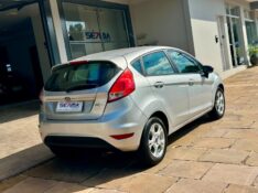 FORD FIESTA HATCH SE 1.6 2013/2014 SÉTIMA VEÍCULOS GUAPORÉ / Carros no Vale
