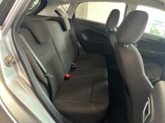 FORD FIESTA HATCH SE 1.6 2013/2014 SÉTIMA VEÍCULOS GUAPORÉ / Carros no Vale