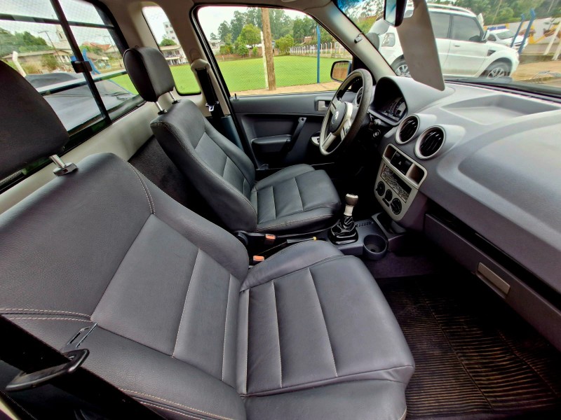 VOLKSWAGEN SAVEIRO 1.6 SURF CS 2008/2009 CRUZEIRO MULTIMARCAS CRUZEIRO DO SUL / Carros no Vale