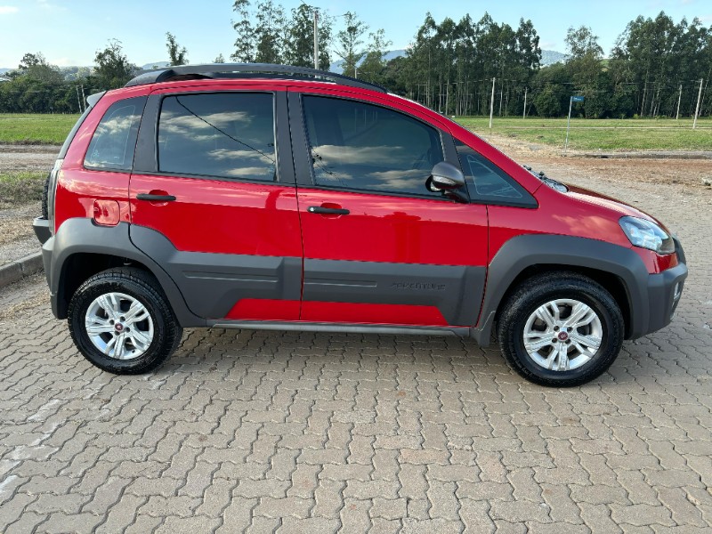 FIAT IDEA 1.8 MPI ADVENTURE 16V /2015 RT 811 VEÍCULOS ARROIO DO MEIO / Carros no Vale