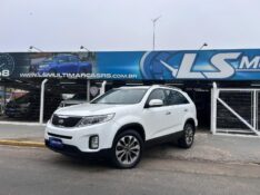 KIA SORENTO 2.4 16V 4X2 AUT. 2015/2015 LS MULTIMARCAS VENÂNCIO AIRES / Carros no Vale