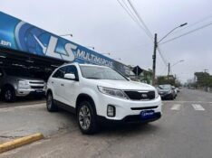 KIA SORENTO 2.4 16V 4X2 AUT. 2015/2015 LS MULTIMARCAS VENÂNCIO AIRES / Carros no Vale