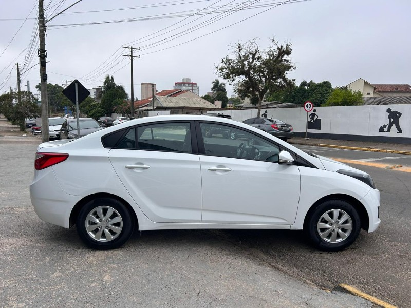 HYUNDAI HB20S 1.0 COMFORT STYLE 12V FLEX 4P MANUAL 2015/2015 LS MULTIMARCAS VENÂNCIO AIRES / Carros no Vale