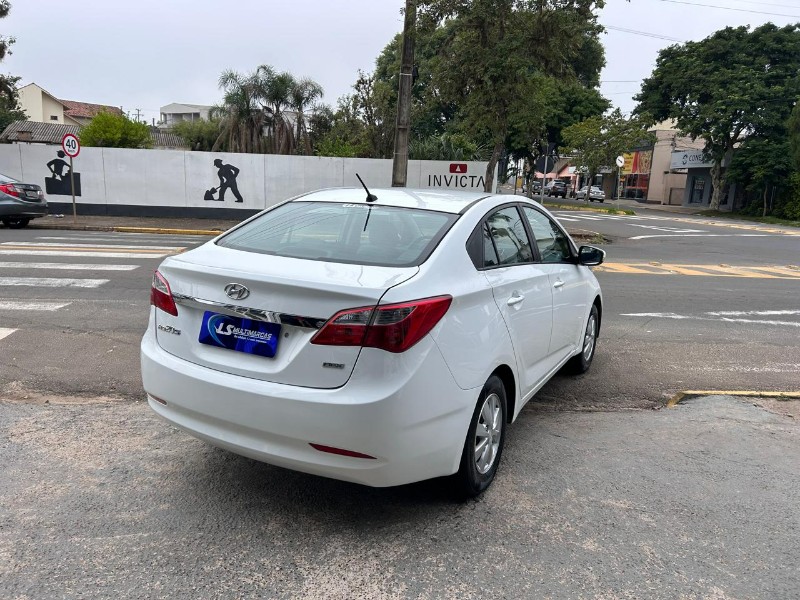 HYUNDAI HB20S 1.0 COMFORT STYLE 12V FLEX 4P MANUAL 2015/2015 LS MULTIMARCAS VENÂNCIO AIRES / Carros no Vale