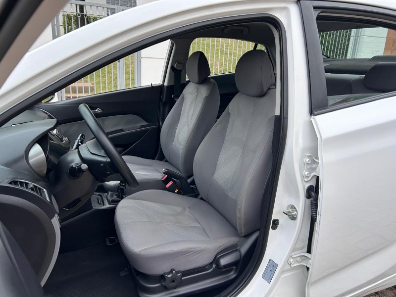 HYUNDAI HB20S 1.0 COMFORT STYLE 12V FLEX 4P MANUAL 2015/2015 LS MULTIMARCAS VENÂNCIO AIRES / Carros no Vale
