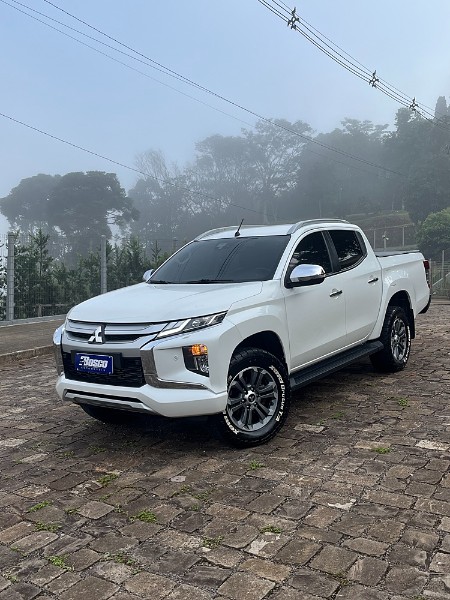 MITSUBISHI L200 TRITON SPORT HPE-S 2020/2021 BOSCO AUTOMÓVEIS GUAPORÉ / Carros no Vale