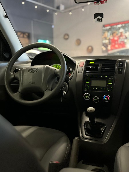 HYUNDAI TUCSON 2.0 16V 2009/2010 JM AUTOMÓVEIS VENÂNCIO AIRES / Carros no Vale