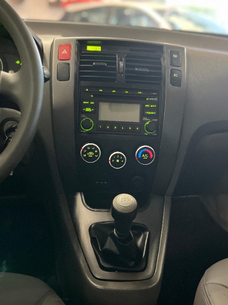 HYUNDAI TUCSON 2.0 16V 2009/2010 JM AUTOMÓVEIS VENÂNCIO AIRES / Carros no Vale