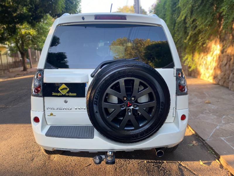 MITSUBISHI PAJERO TR4 2.0 4X4 16V 2010/2010 ESTAÇÃO DO CARRO ESTRELA / Carros no Vale