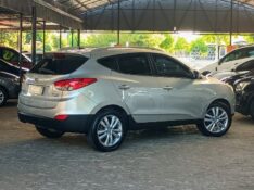 HYUNDAI IX35 2.0 2012/2013 RICARDO VEÍCULOS TEUTÔNIA / Carros no Vale