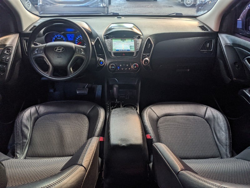 HYUNDAI IX35 2.0 2012/2013 RICARDO VEÍCULOS TEUTÔNIA / Carros no Vale