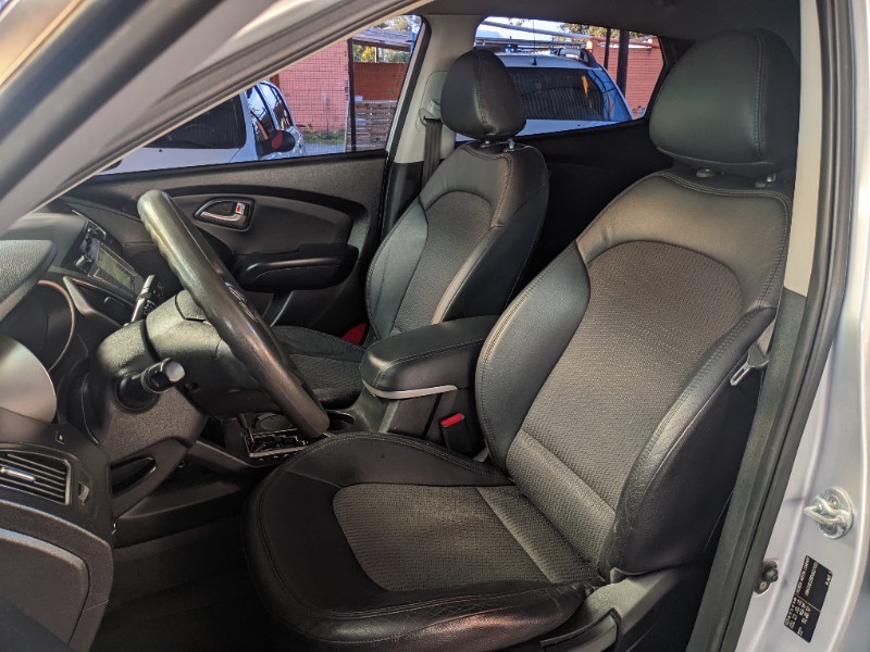 HYUNDAI IX35 2.0 2012/2013 RICARDO VEÍCULOS TEUTÔNIA / Carros no Vale