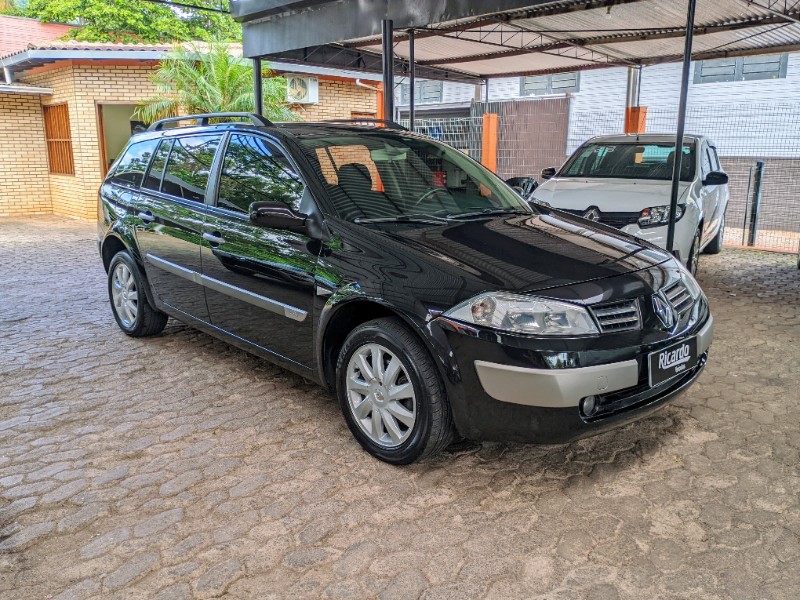 RENAULT MEGANE GRAND TOUR DYNAMIQUE 1.6 16V 2013 2012/2013 RICARDO VEÍCULOS TEUTÔNIA / Carros no Vale