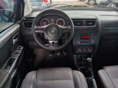 VOLKSWAGEN FOX 1.6 PRIME 8V 2011/2012 RICARDO VEÍCULOS TEUTÔNIA / Carros no Vale
