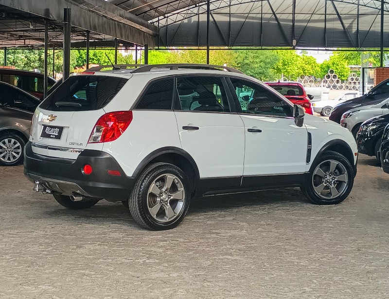 CHEVROLET CAPTIVA 2.4 SPORT 16V 2015/2016 RICARDO VEÍCULOS TEUTÔNIA / Carros no Vale