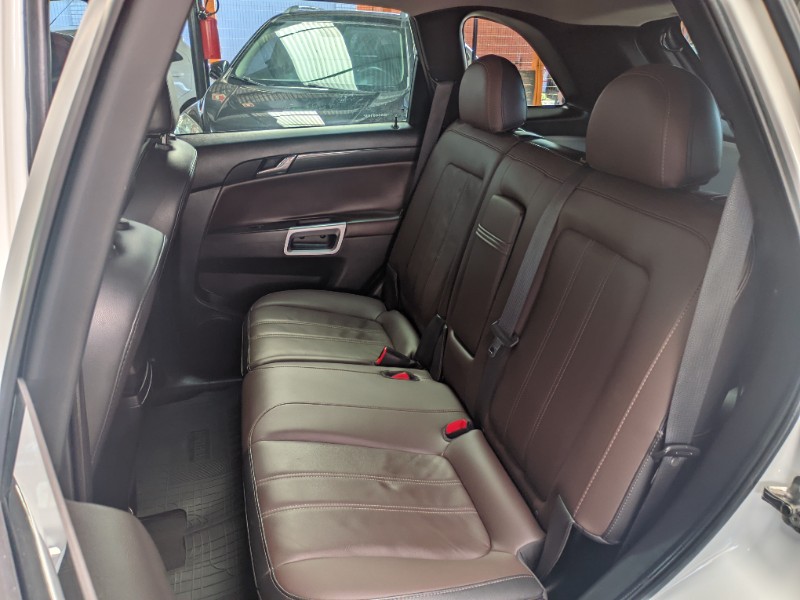 CHEVROLET CAPTIVA 2.4 SPORT 16V 2015/2016 RICARDO VEÍCULOS TEUTÔNIA / Carros no Vale